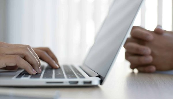 Trouver les offres d'emploi qui vous correspondent via une plateforme en ligne spécialisée